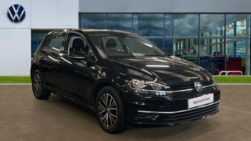 Main listing image - Volkswagen Golf