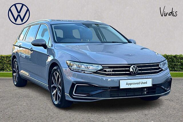 Main listing image - Volkswagen Passat