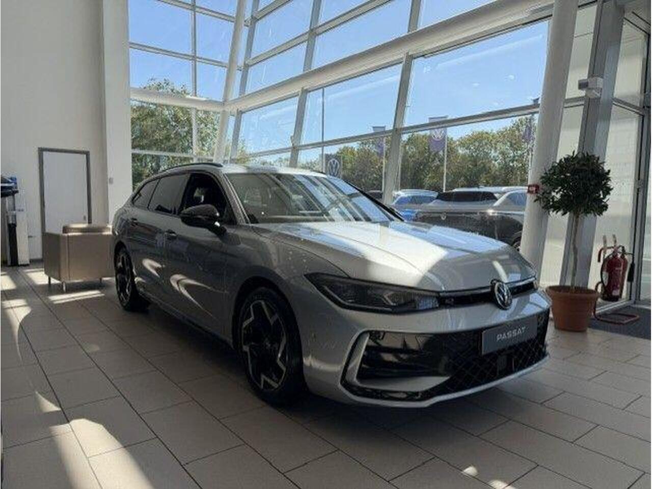 Main listing image - Volkswagen Passat