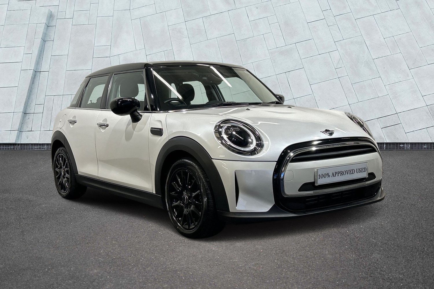 Main listing image - MINI Hatchback