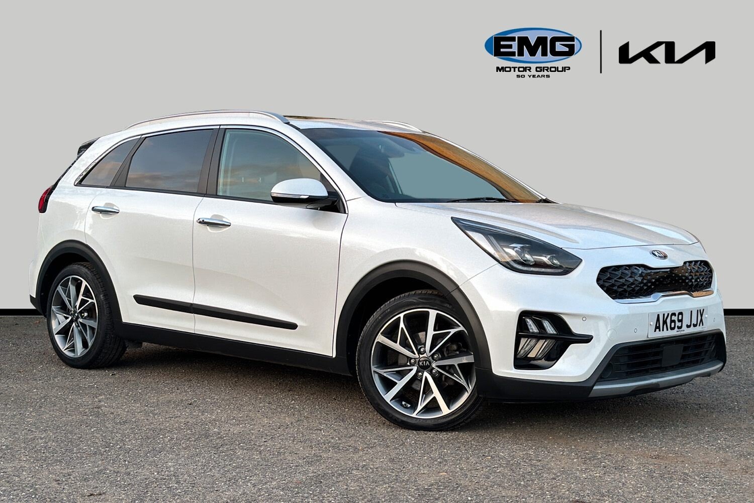 Main listing image - Kia Niro