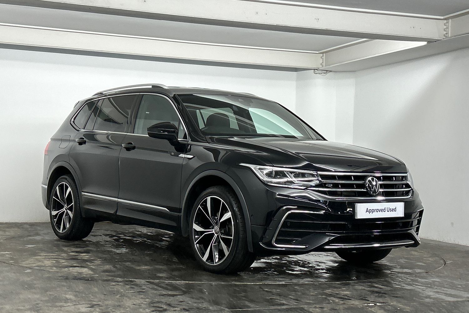 Main listing image - Volkswagen Tiguan Allspace
