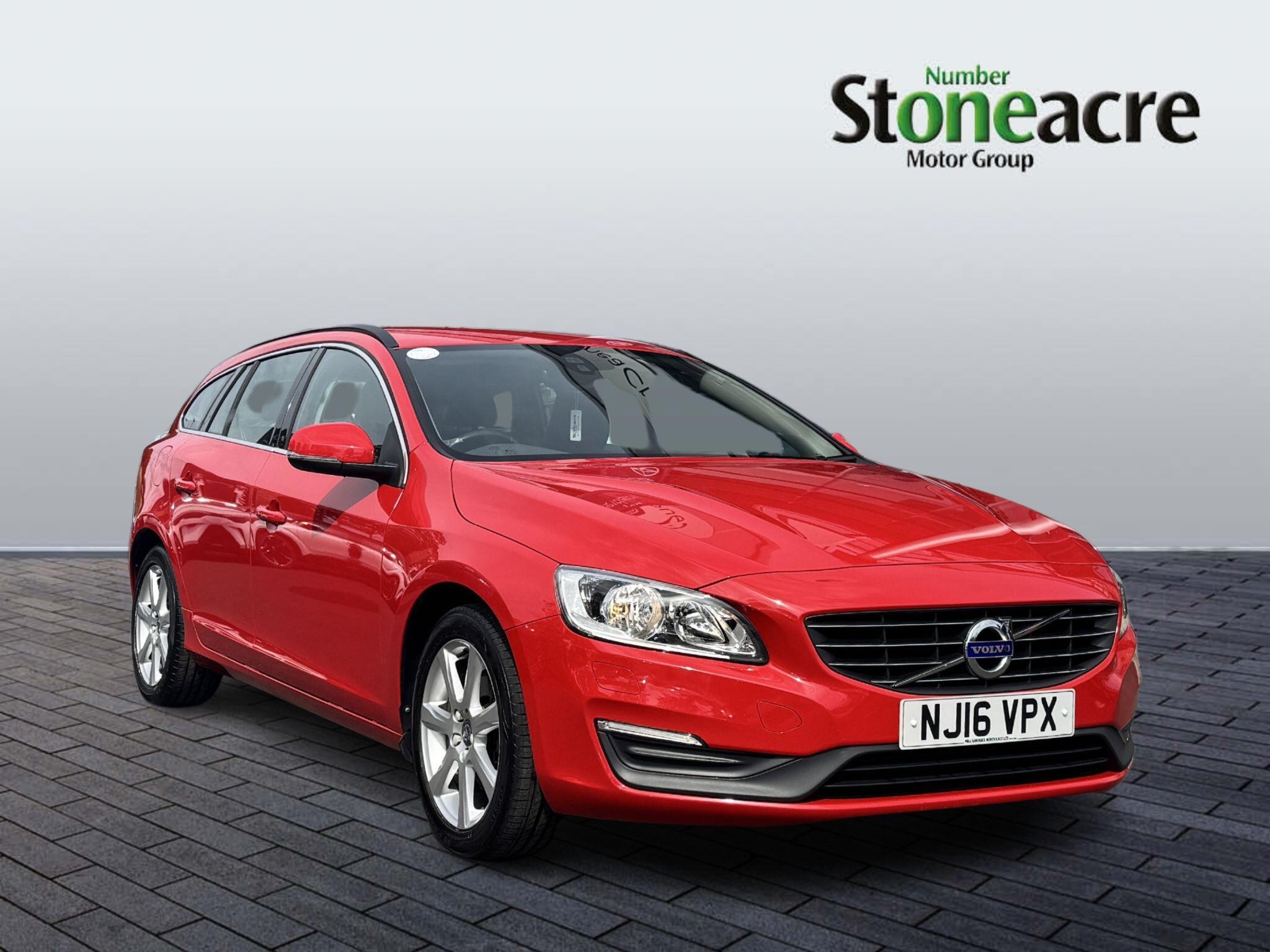 Main listing image - Volvo V60