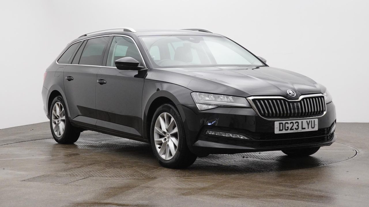 Main listing image - Skoda Superb Estate