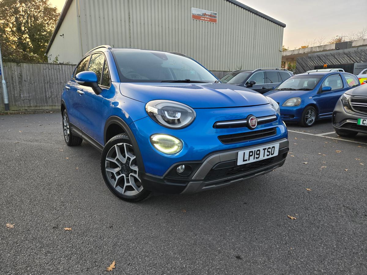 Main listing image - Fiat 500X