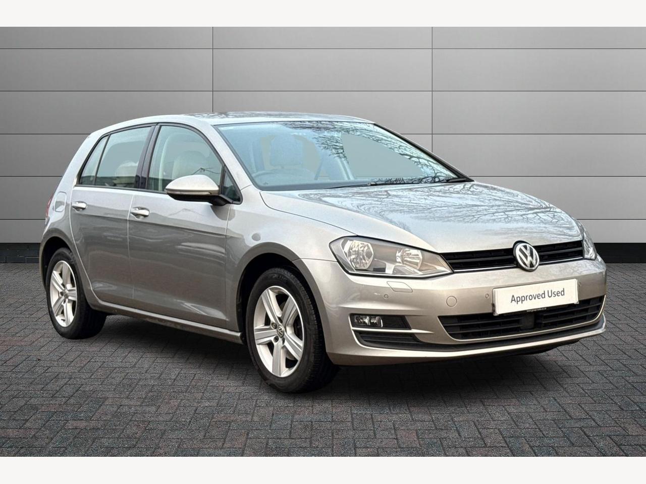 Main listing image - Volkswagen Golf