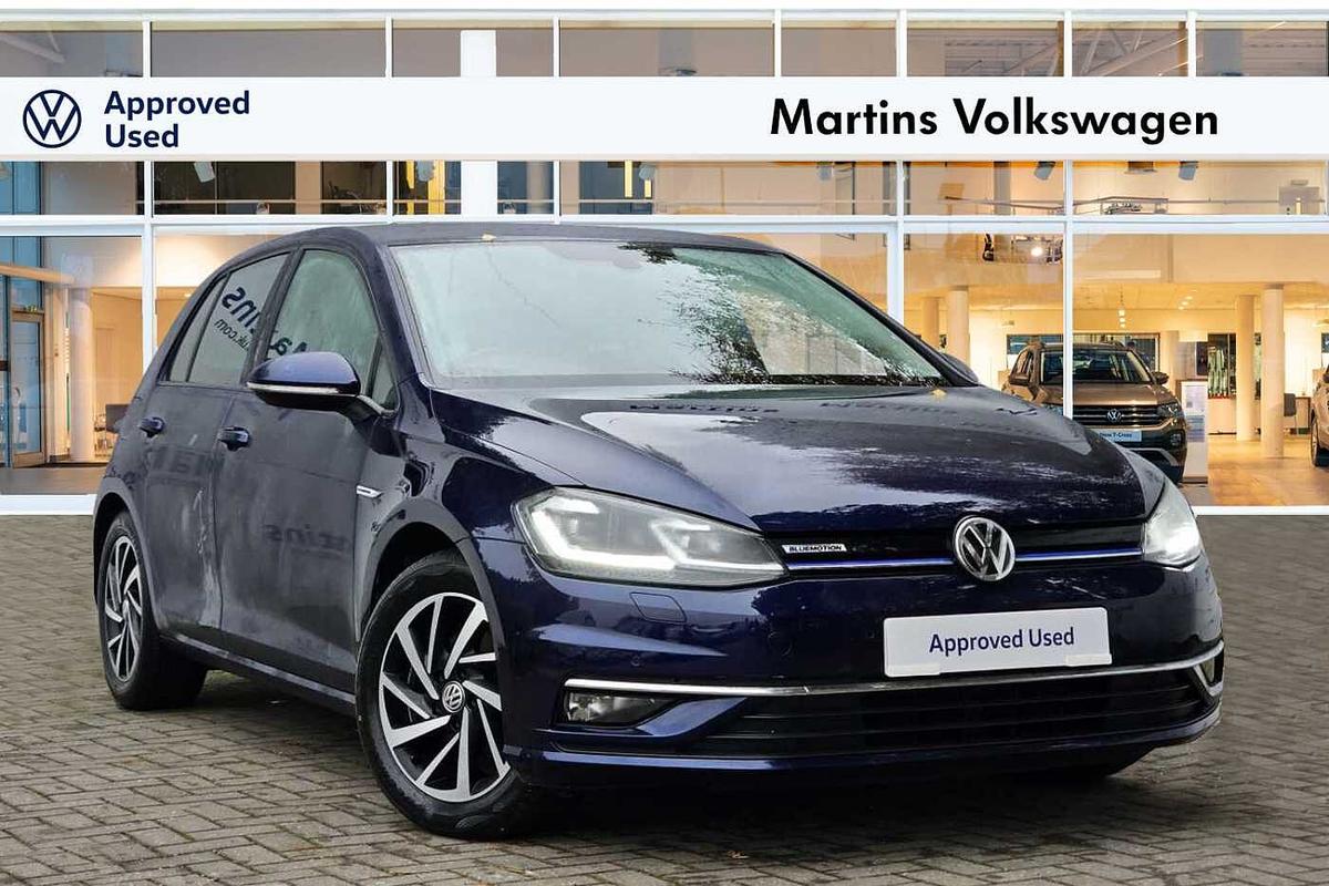 Main listing image - Volkswagen Golf