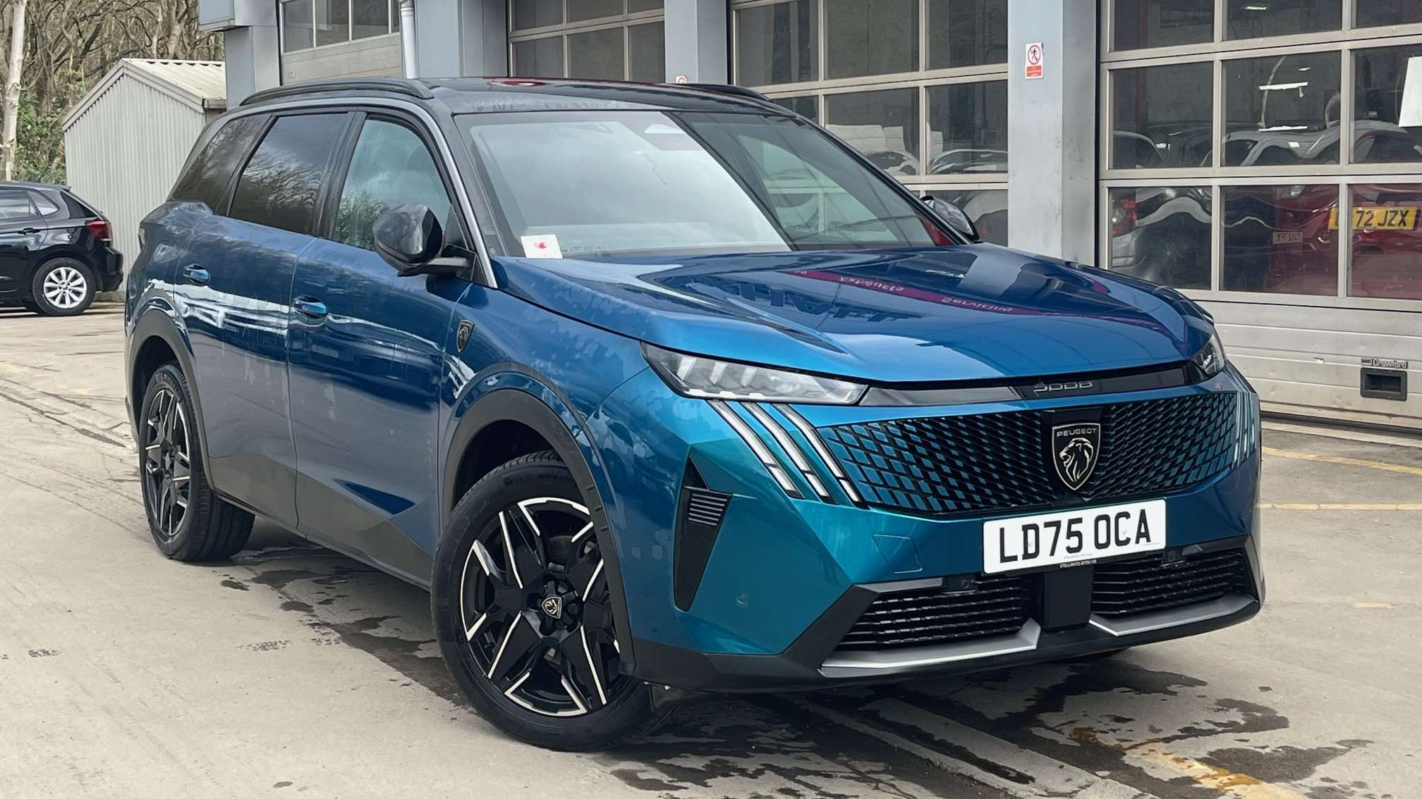 Main listing image - Peugeot 5008