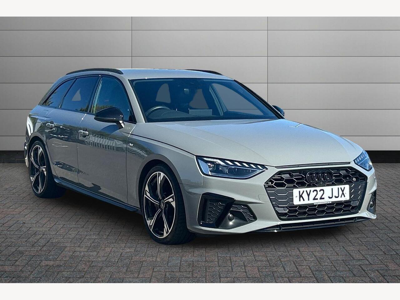 Main listing image - Audi A4
