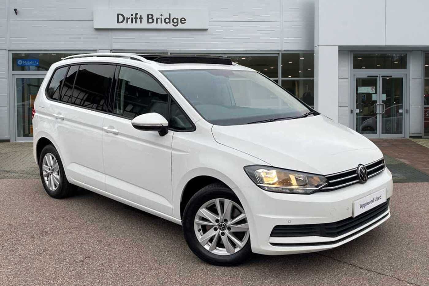 Main listing image - Volkswagen Touran