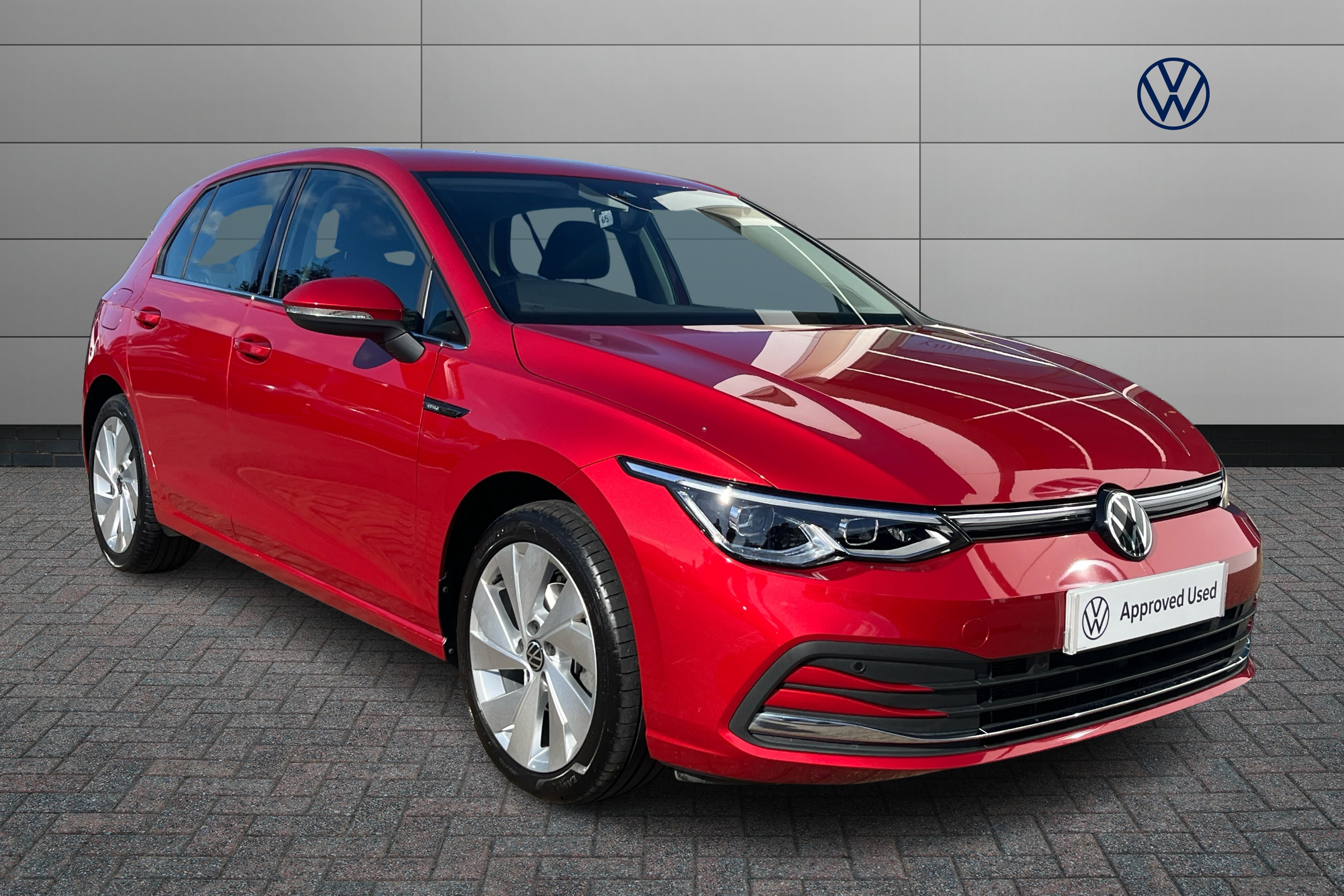 Main listing image - Volkswagen Golf