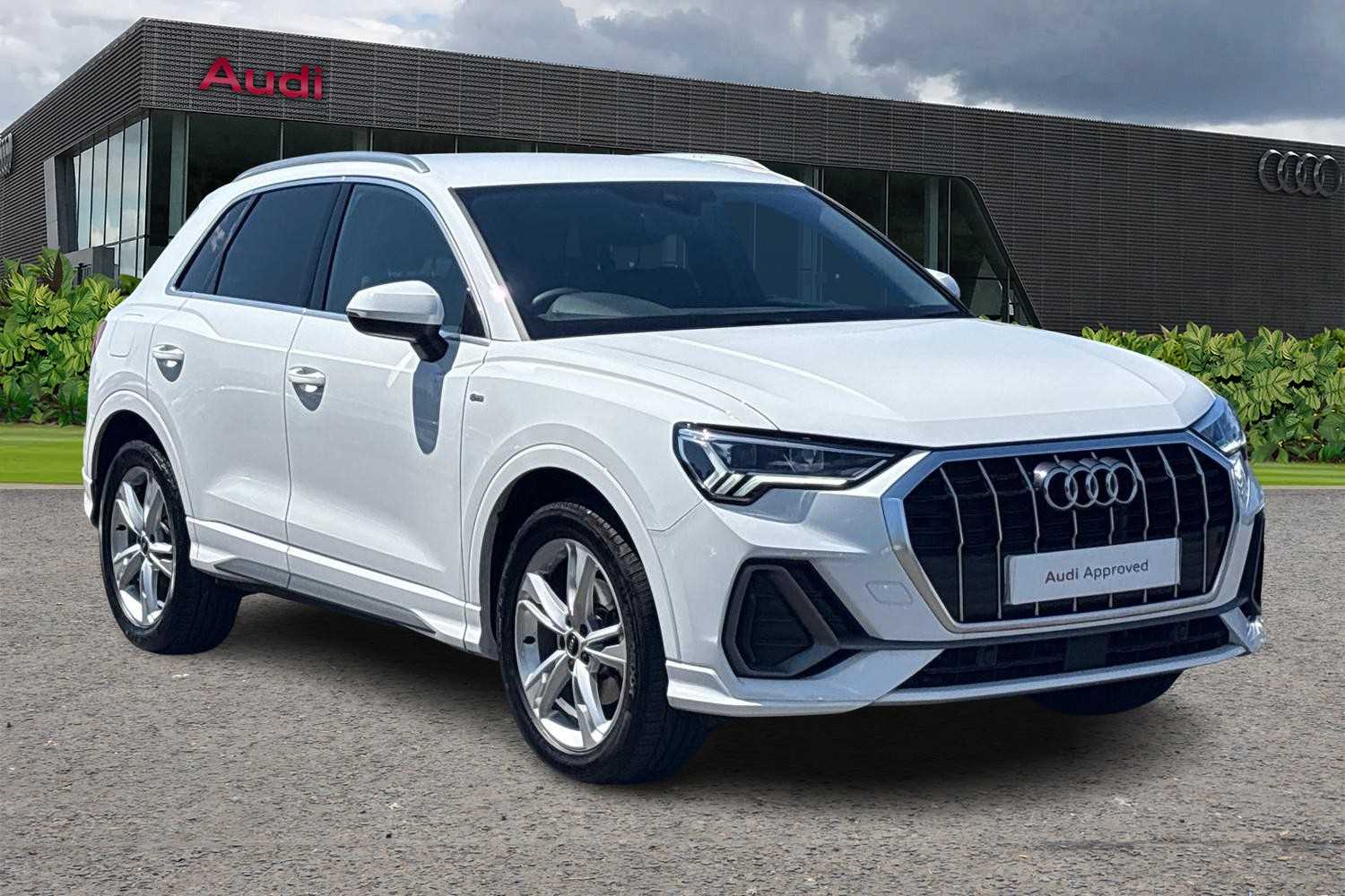 Main listing image - Audi Q3