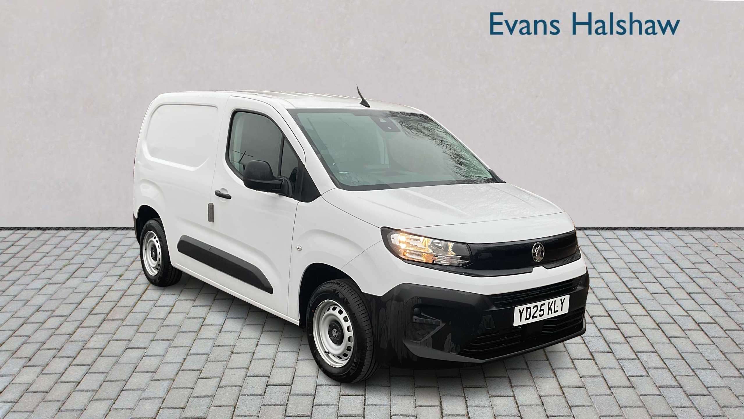 Main listing image - Vauxhall Combo Cargo