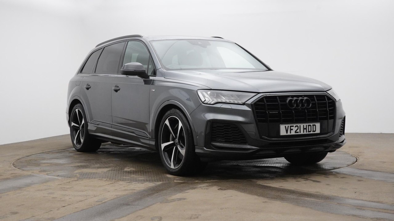 Main listing image - Audi Q7