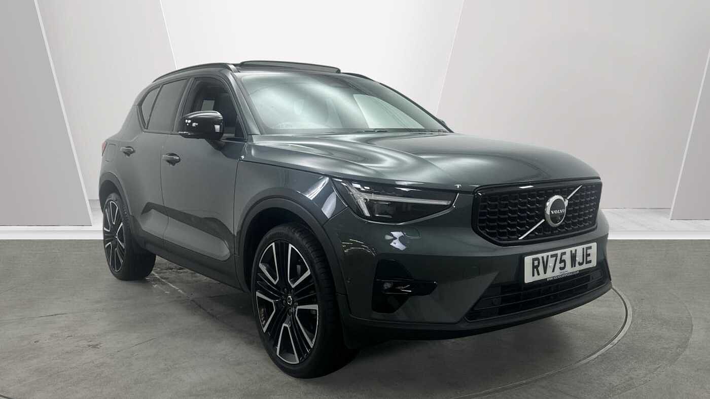 Main listing image - Volvo XC40