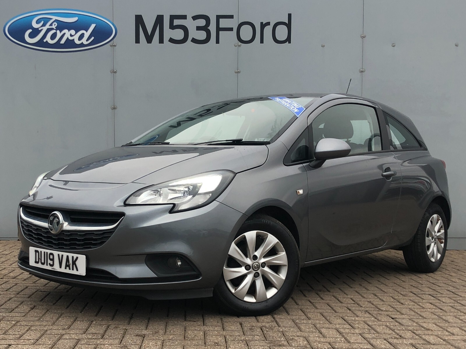 Main listing image - Vauxhall Corsa