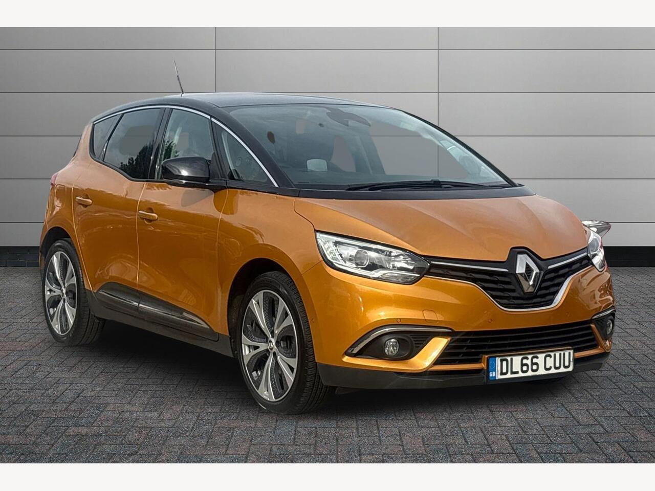 Main listing image - Renault Scenic