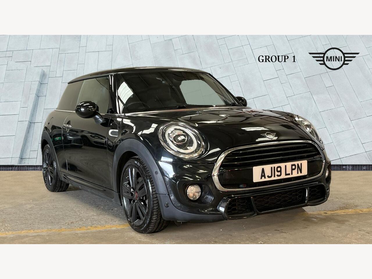 Main listing image - MINI Hatchback