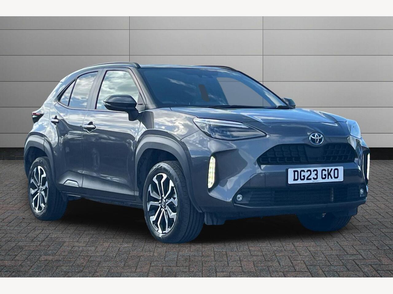 Main listing image - Toyota Yaris Cross
