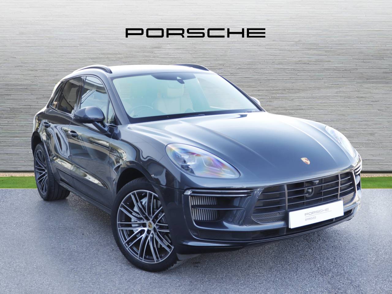 Main listing image - Porsche Macan