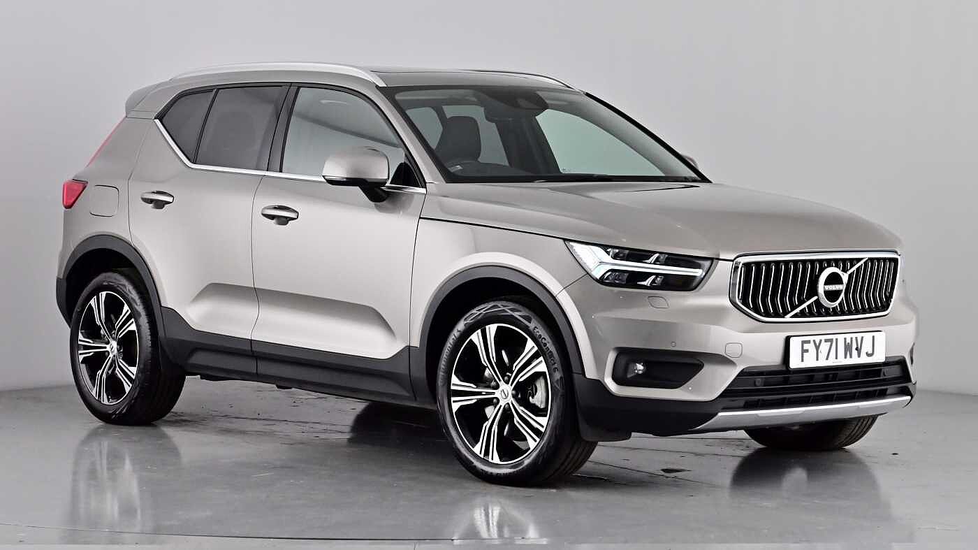 Main listing image - Volvo XC40 Recharge