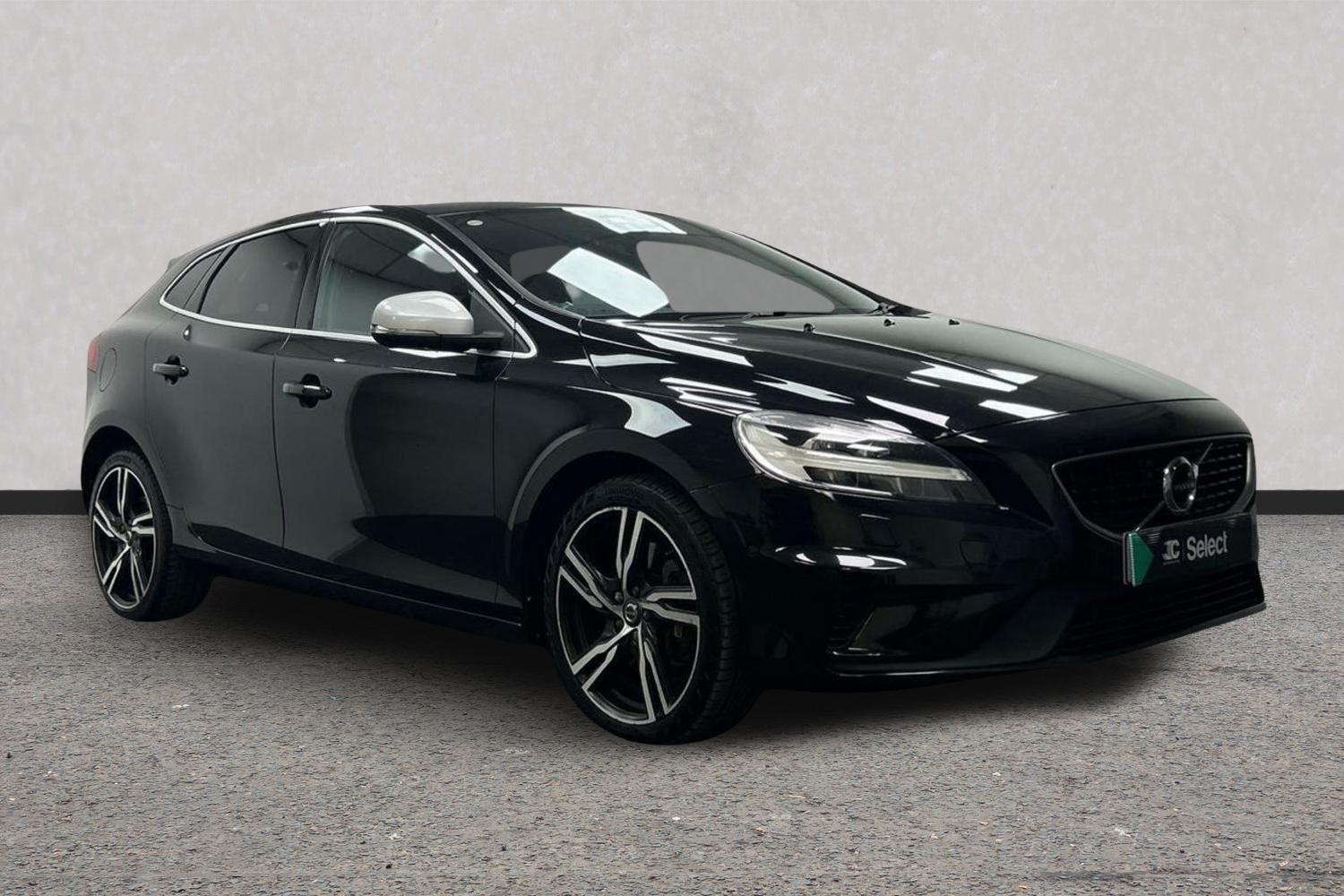 Main listing image - Volvo V40