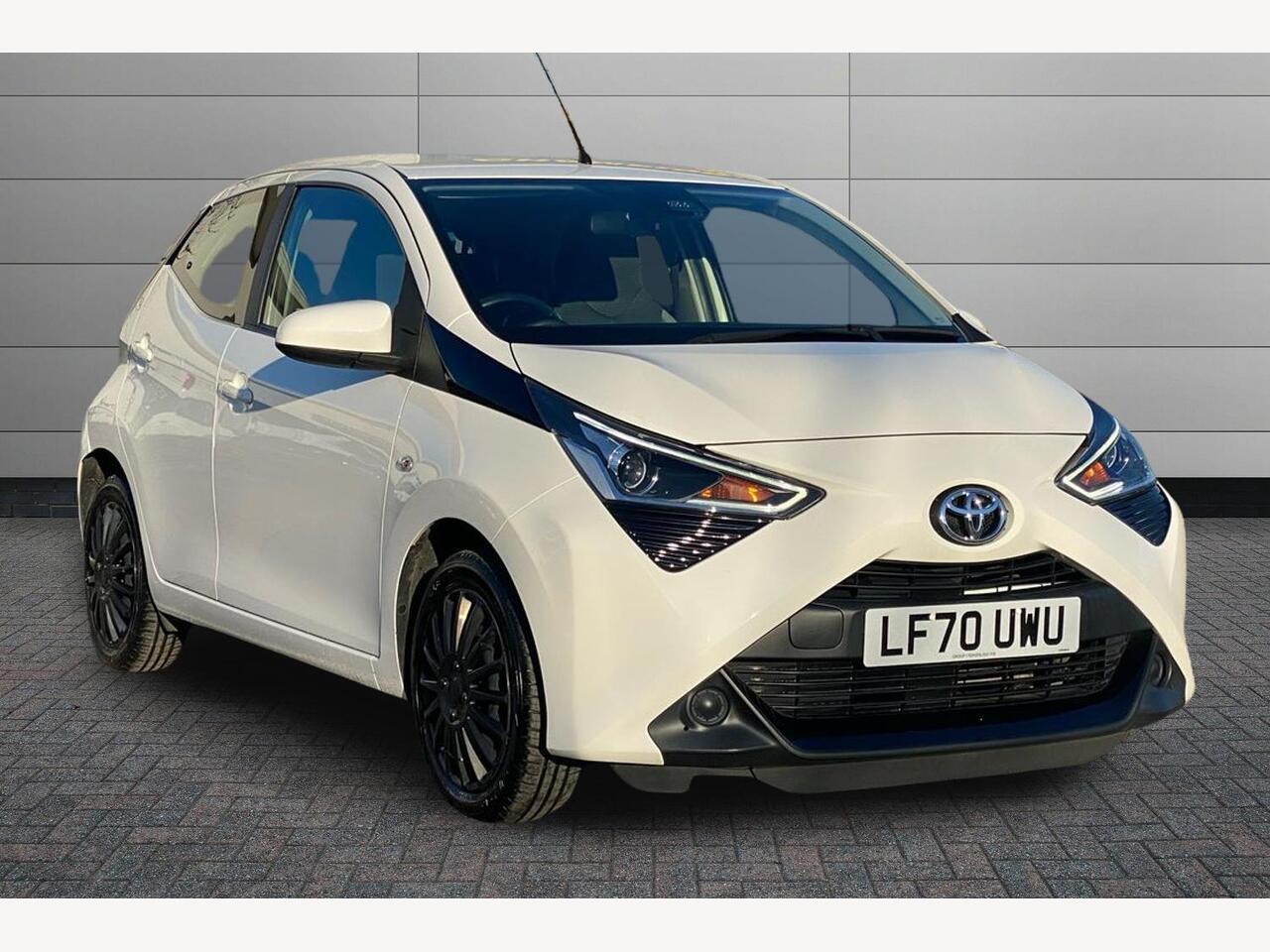 Main listing image - Toyota Aygo