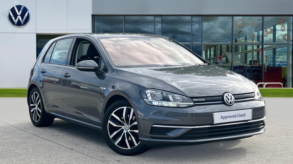Main listing image - Volkswagen Golf