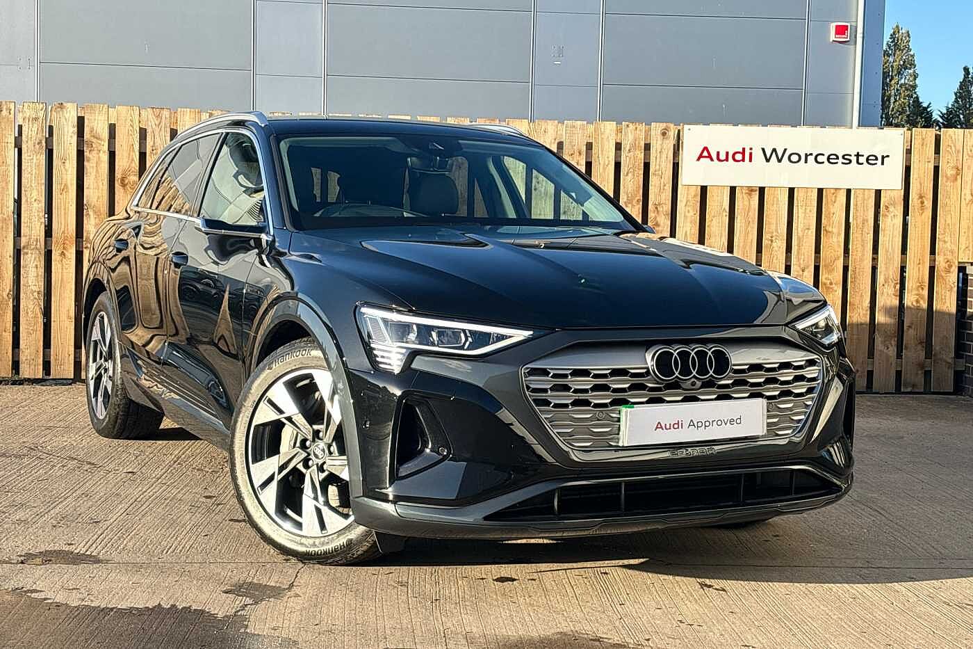 Main listing image - Audi Q8 e-tron