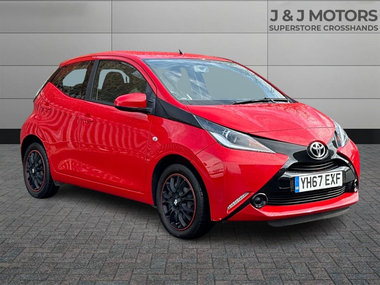 Main listing image - Toyota Aygo