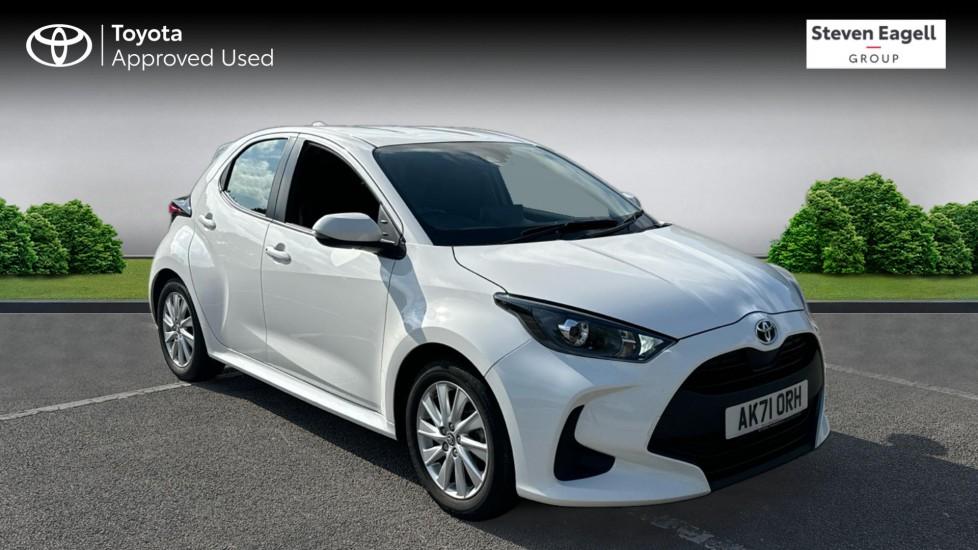 Main listing image - Toyota Yaris