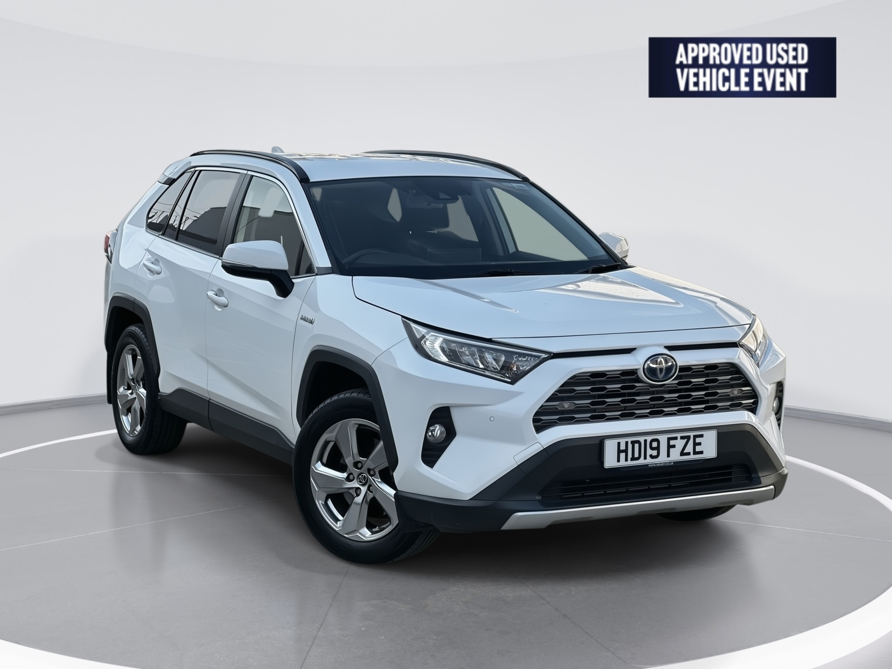 Main listing image - Toyota RAV4