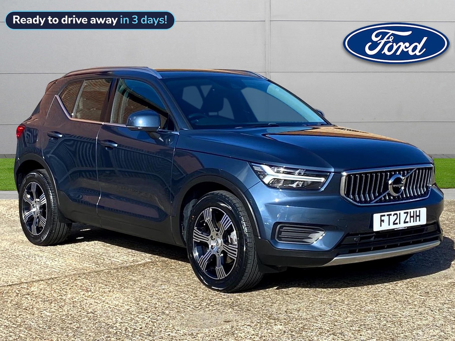 Main listing image - Volvo XC40