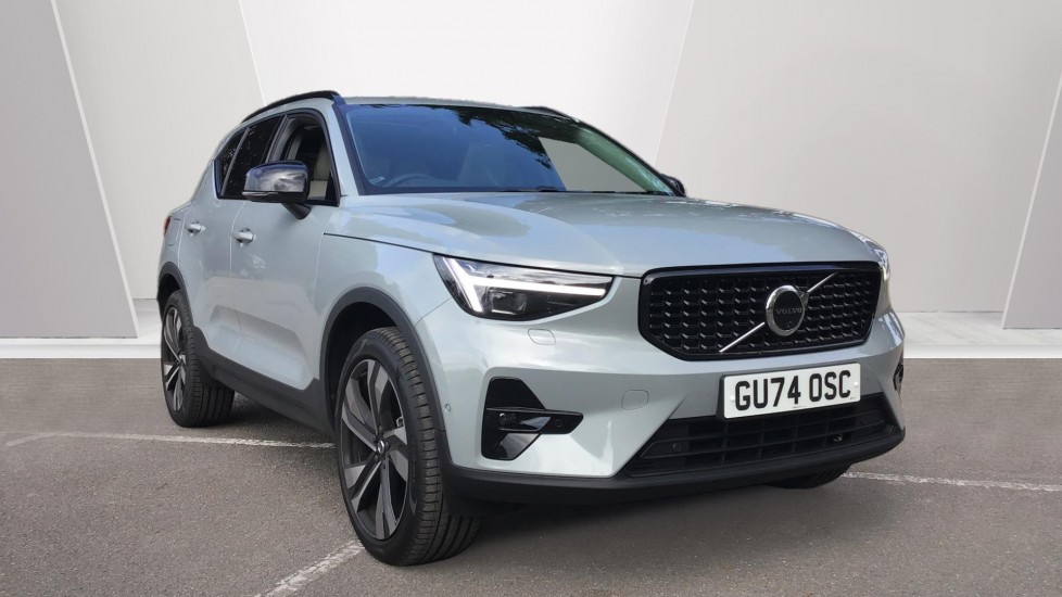 Main listing image - Volvo XC40
