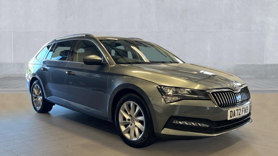 Main listing image - Skoda Superb Estate