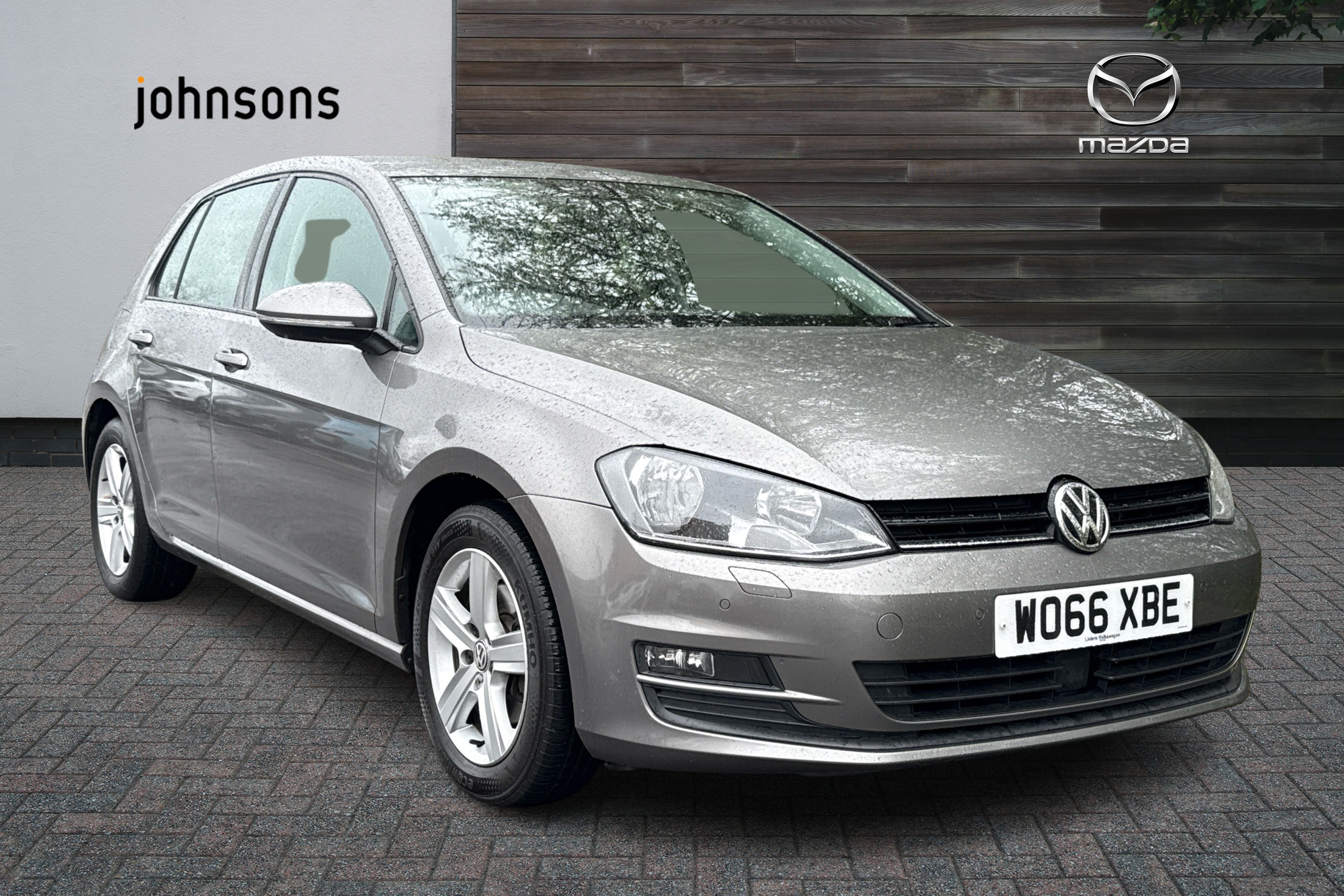 Main listing image - Volkswagen Golf