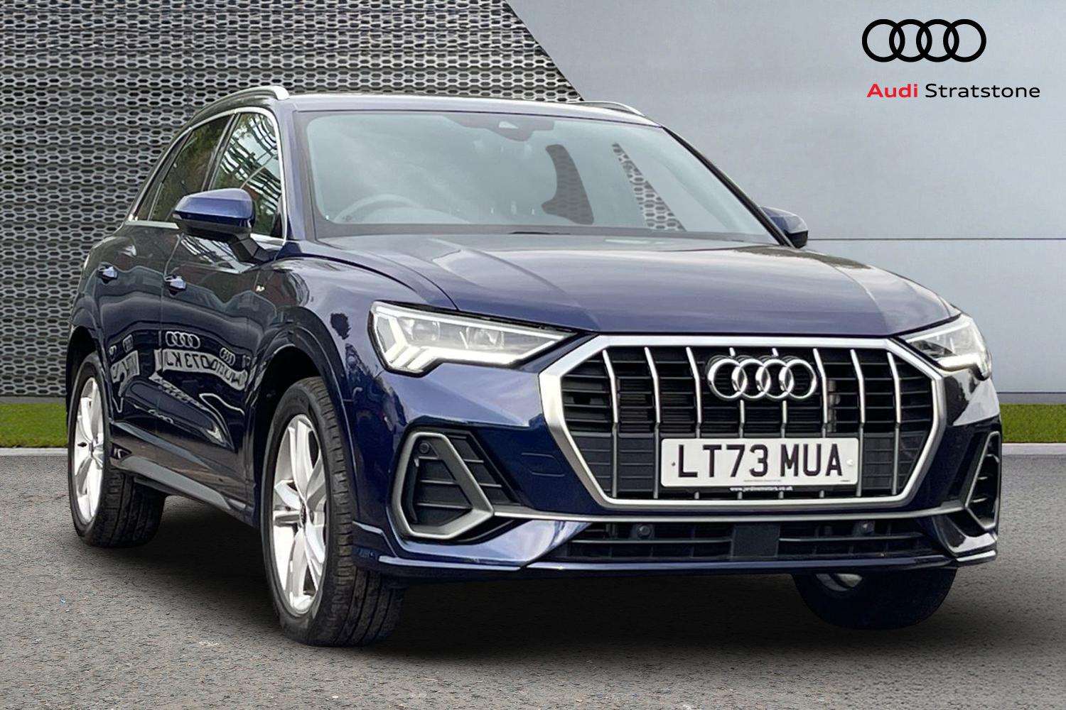 Main listing image - Audi Q3