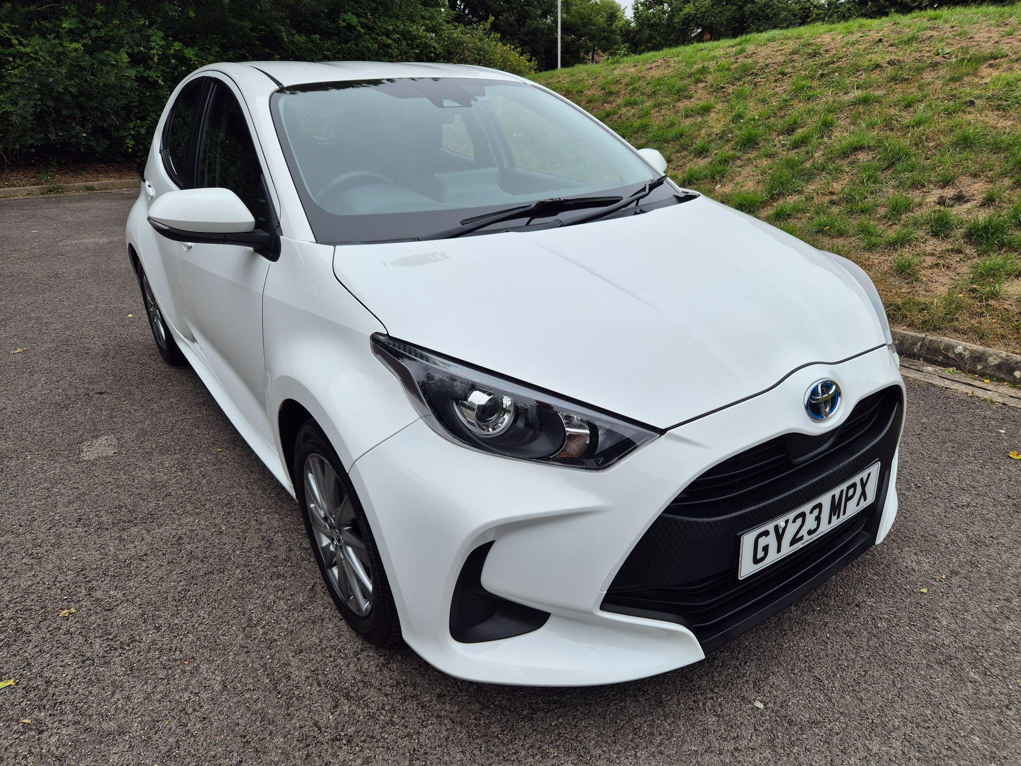 Main listing image - Toyota Yaris