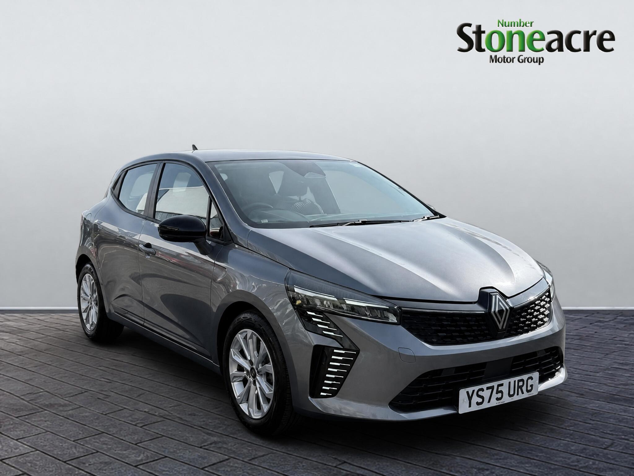 Main listing image - Renault Clio