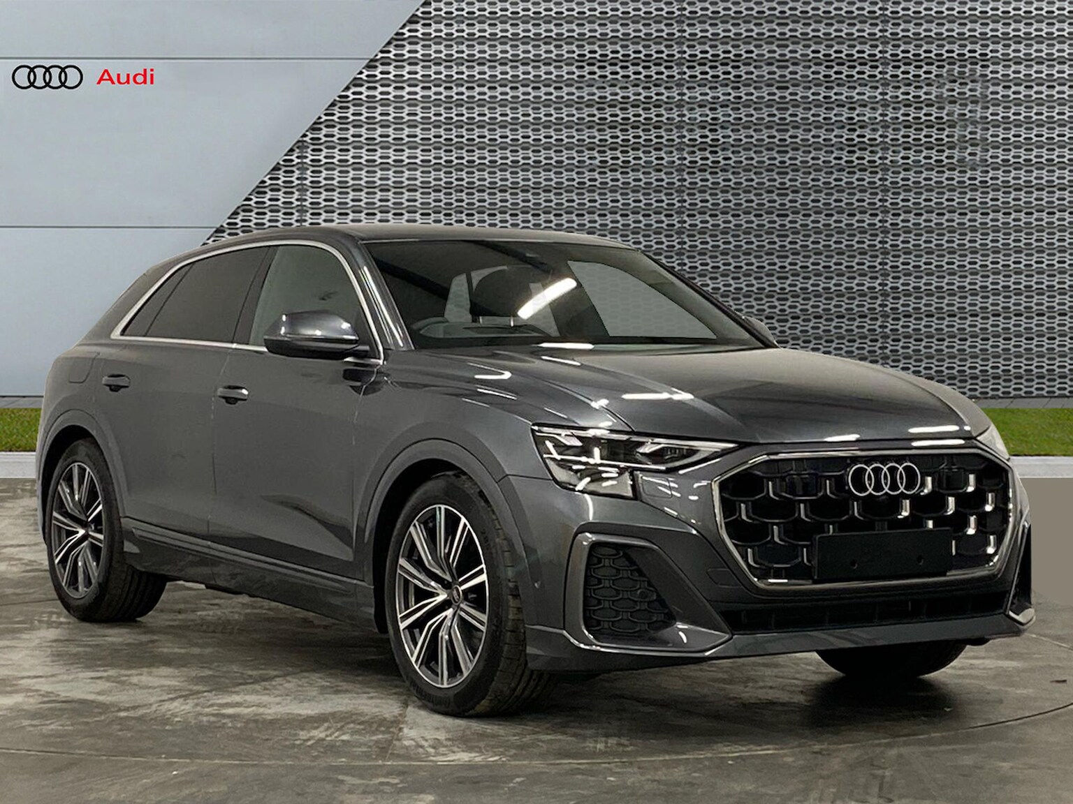 Main listing image - Audi Q8