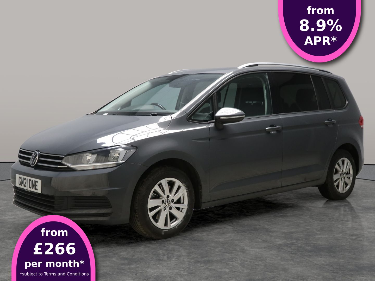 Main listing image - Volkswagen Touran