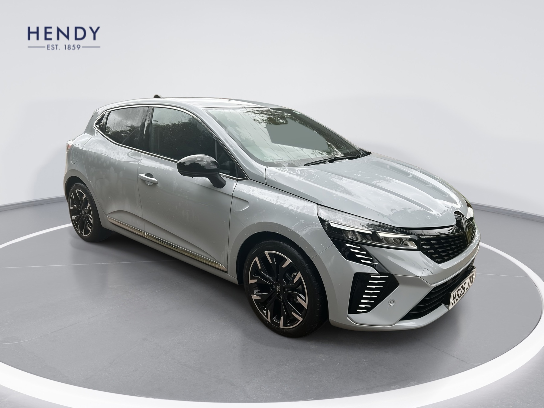 Main listing image - Renault Clio