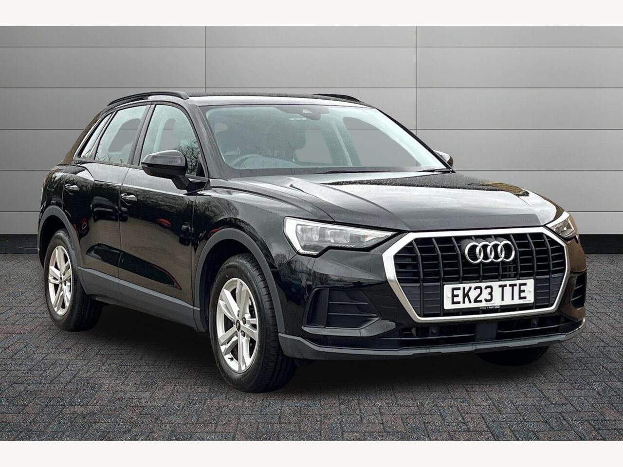 Main listing image - Audi Q3