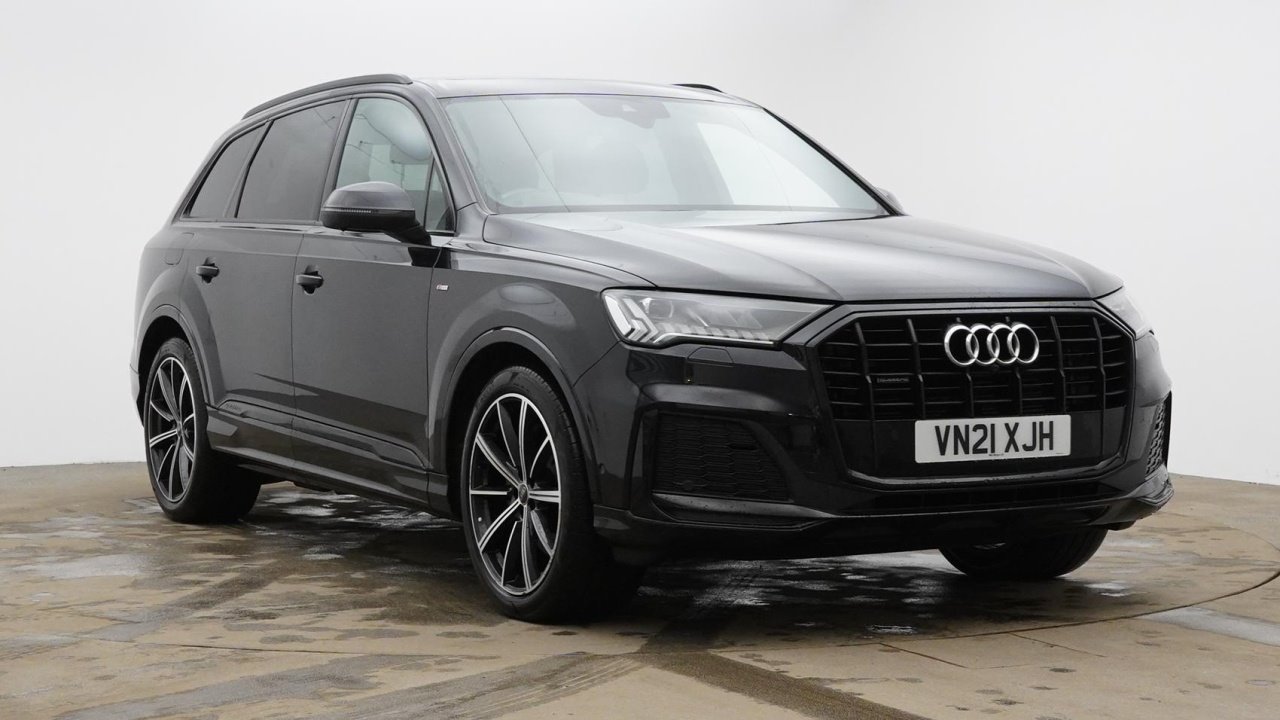 Main listing image - Audi Q7