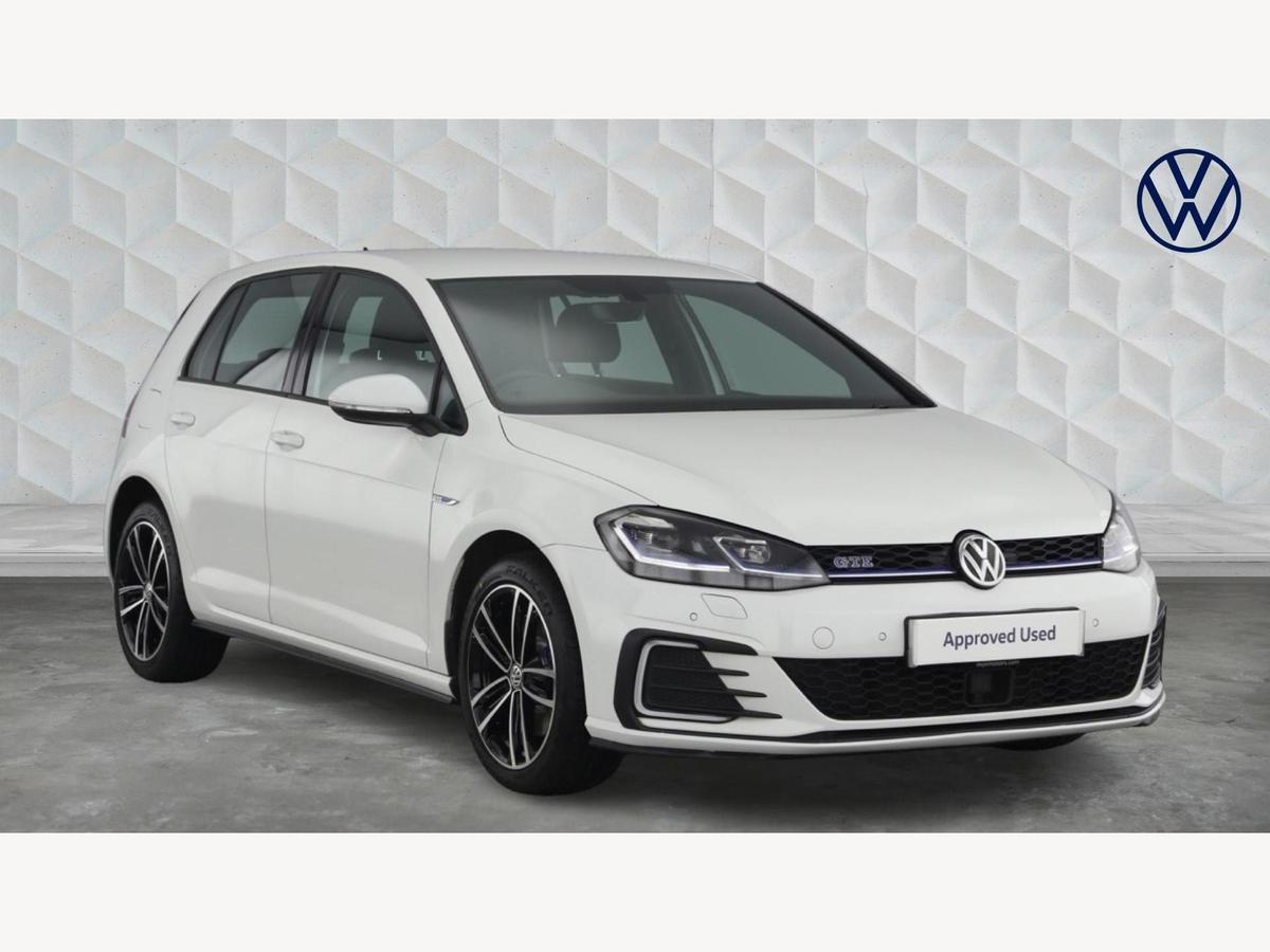 Main listing image - Volkswagen Golf GTE