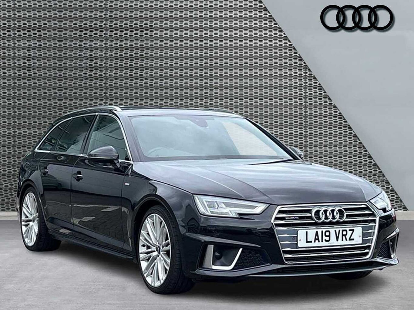 Main listing image - Audi A4