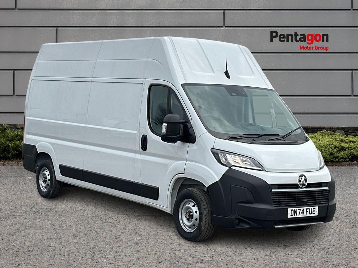 Main listing image - Vauxhall Movano