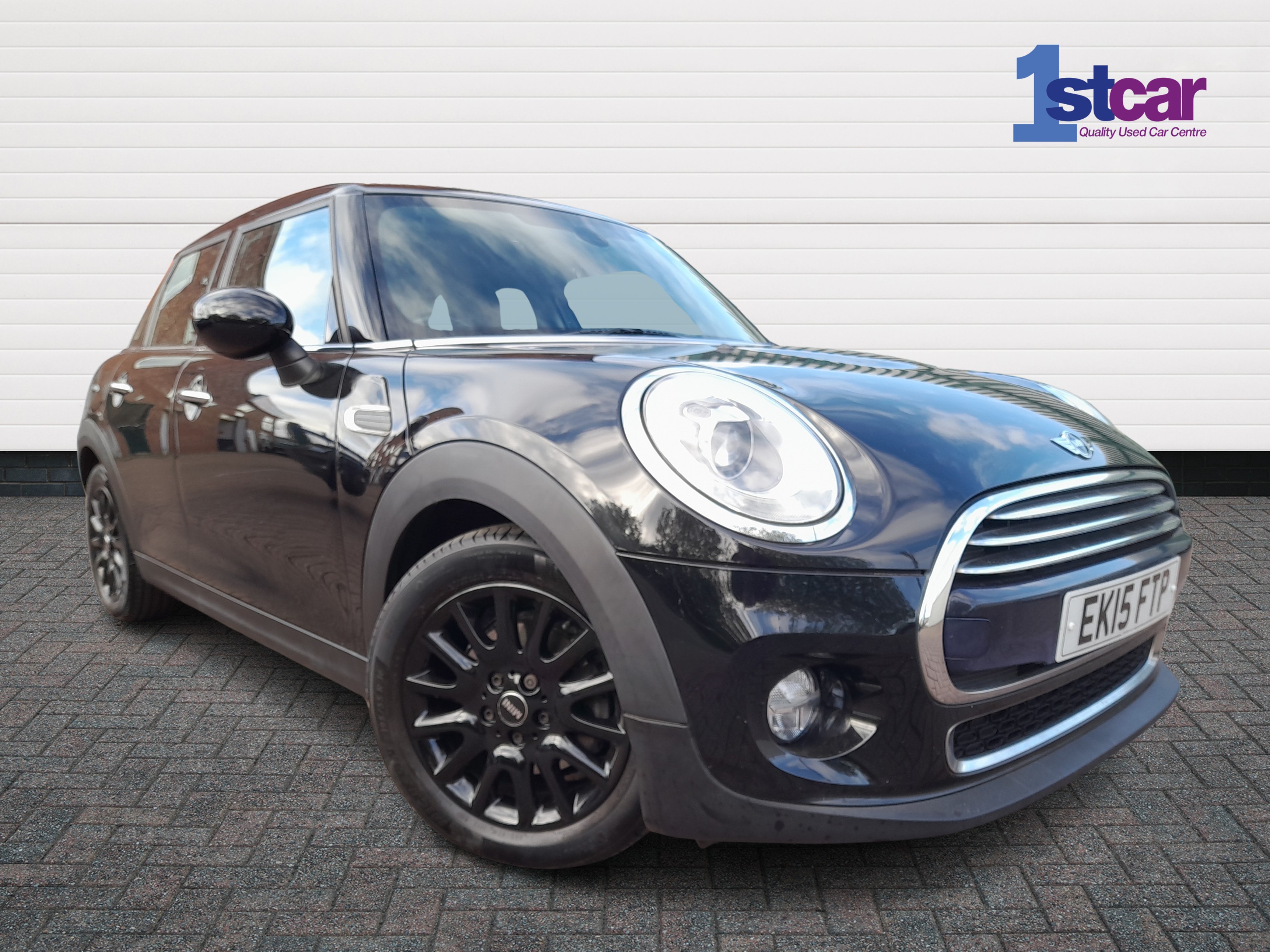 Main listing image - MINI Hatchback 5dr