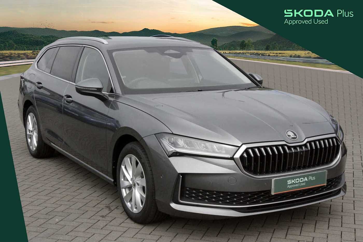 Main listing image - Skoda Superb Estate