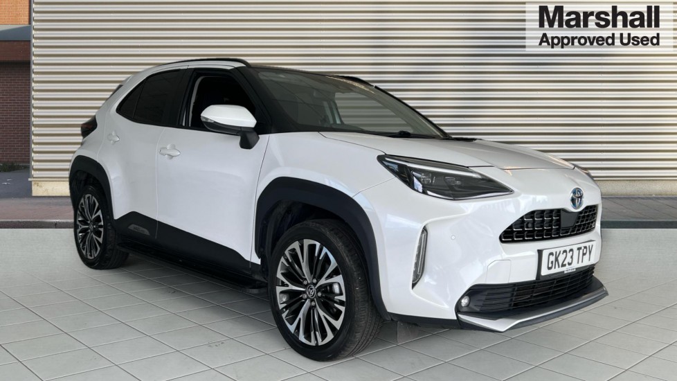 Main listing image - Toyota Yaris Cross